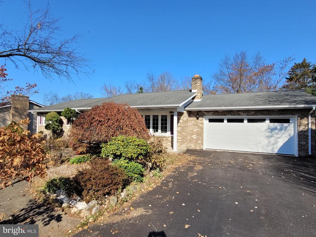 50 Topaz Drive, Chambersburg, PA 17202