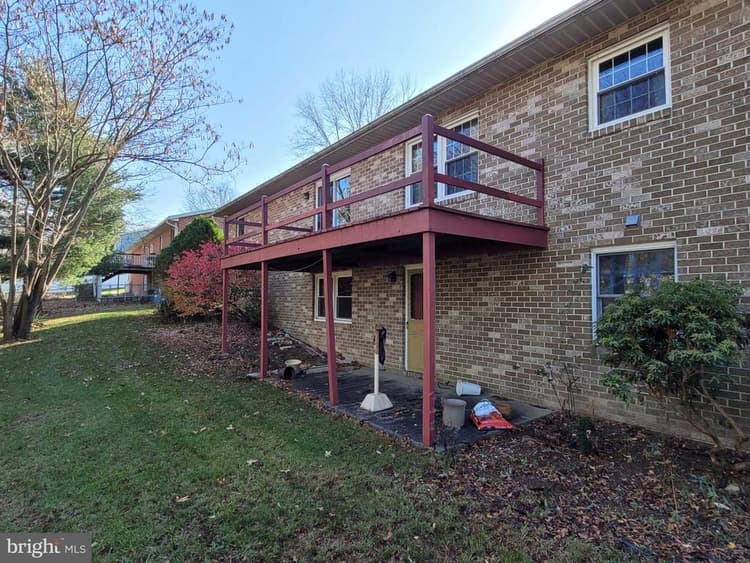 50 Topaz Drive, Chambersburg, PA 17202