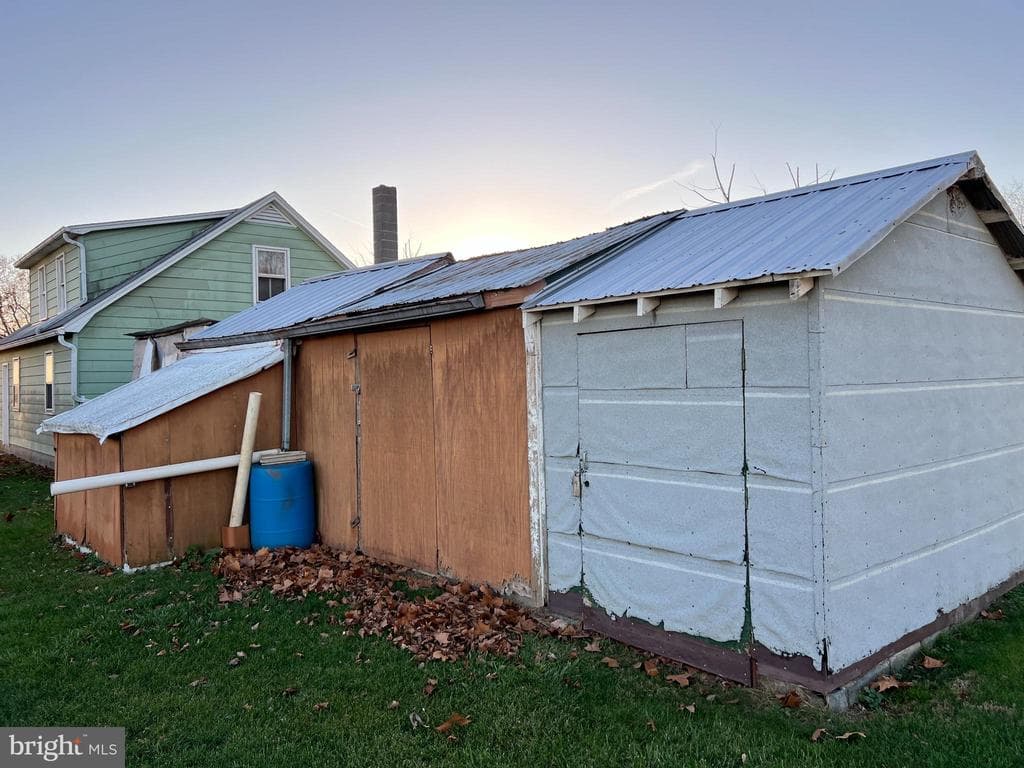 Property photo #18 for 977 Kauffman Rd W, Greencastle, PA 17225