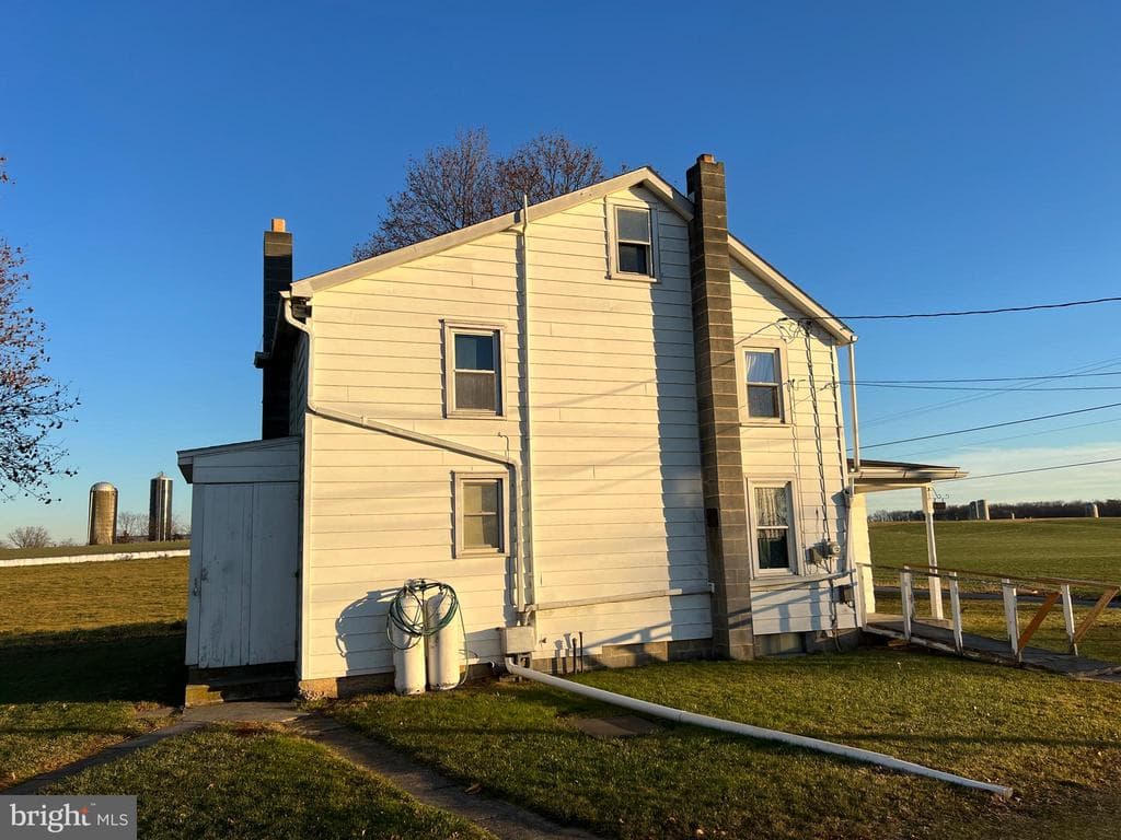 Property photo #5 for 977 Kauffman Rd W, Greencastle, PA 17225