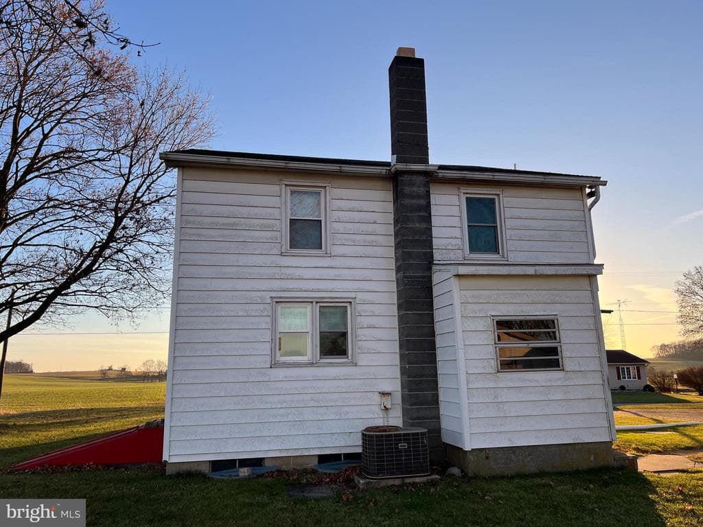 Property photo #7 for 977 Kauffman Rd W, Greencastle, PA 17225