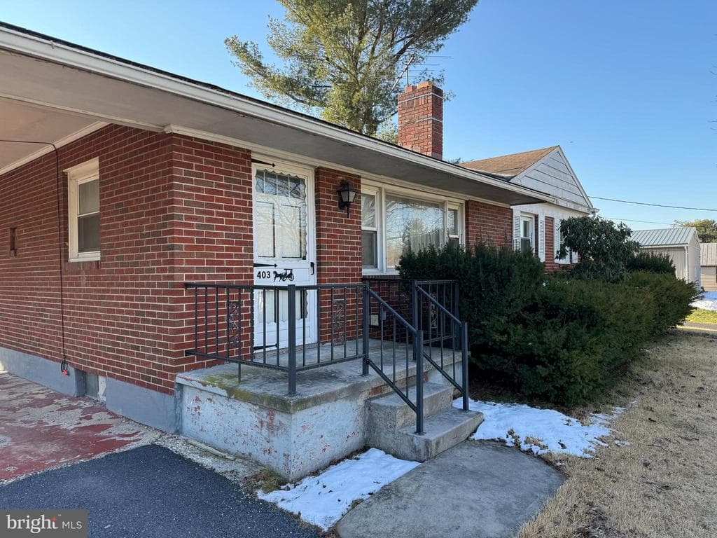 403 S Main St, Mont Alto, PA 17237