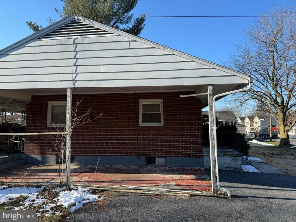 403 S Main St, Mont Alto, PA 17237