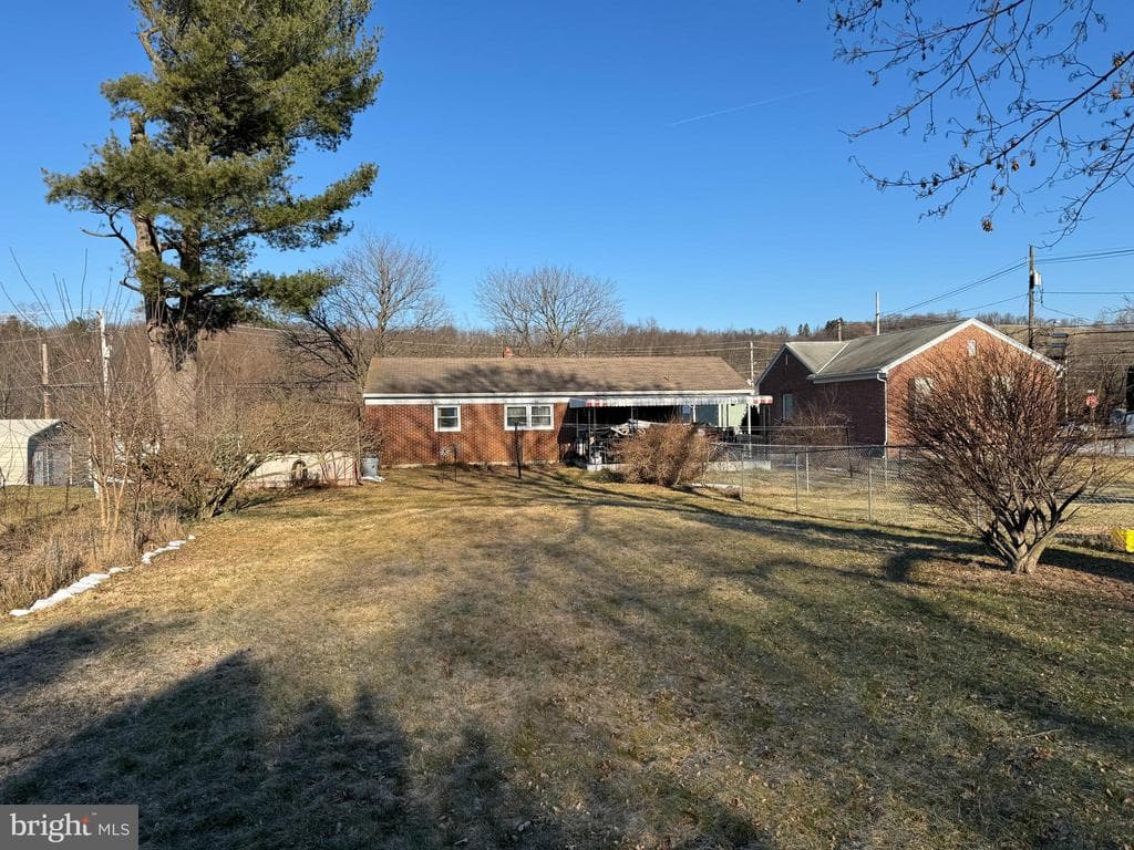 403 S Main St, Mont Alto, PA 17237