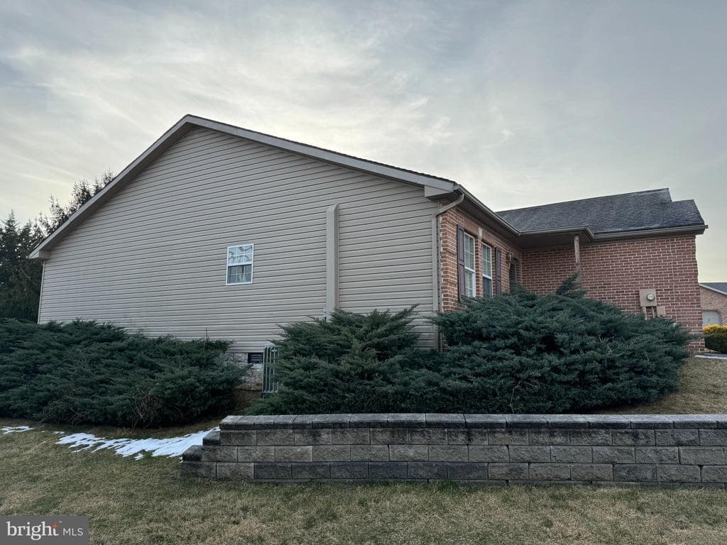 25 Homestead Drive, Greencastle, PA 17225