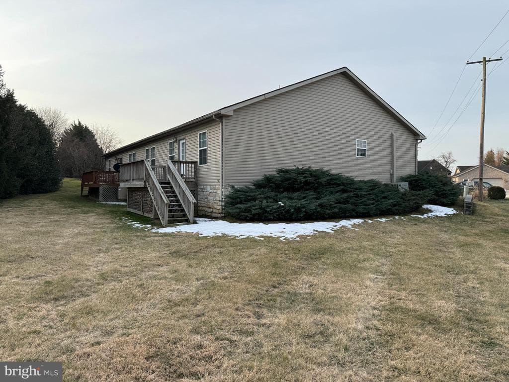 25 Homestead Drive, Greencastle, PA 17225