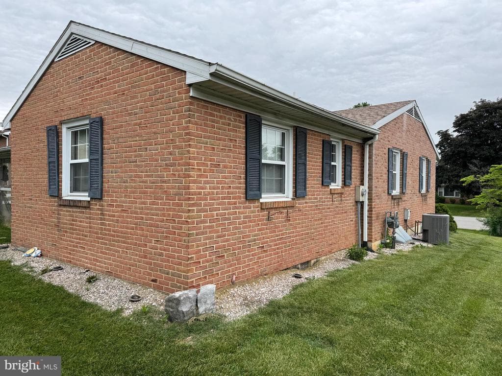 Property photo #6 for 10910 Rosewood Dr, Hagerstown, MD 21740