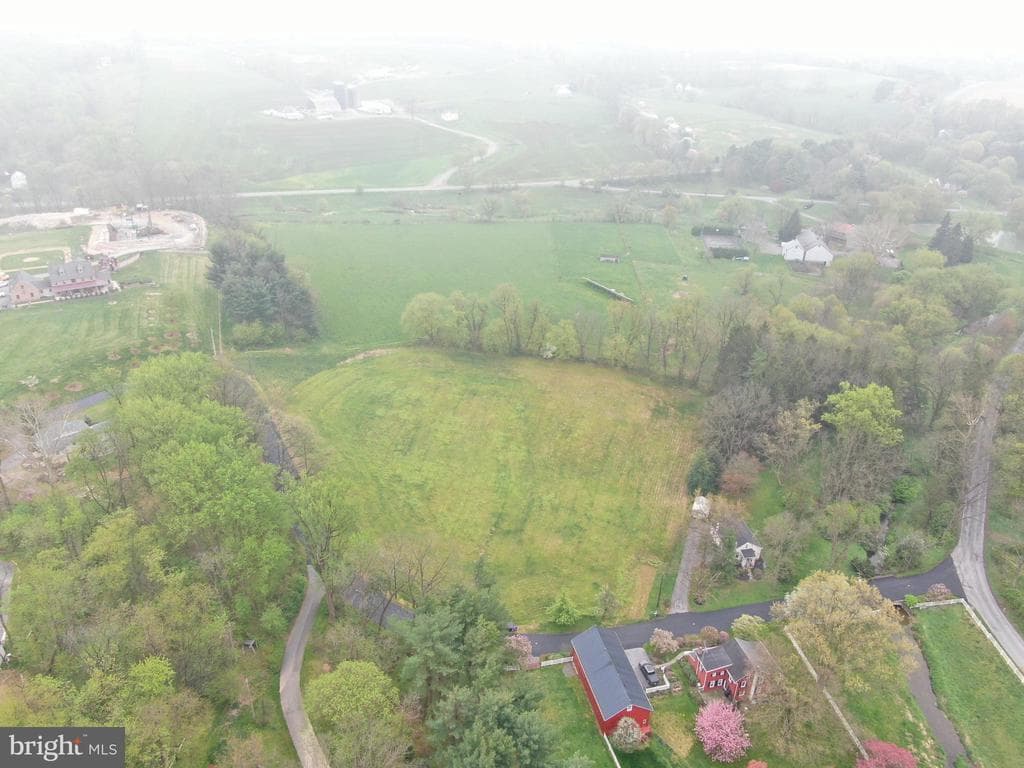 Property photo #2 for 64 Clearview Rd, Willow Street, PA 17584