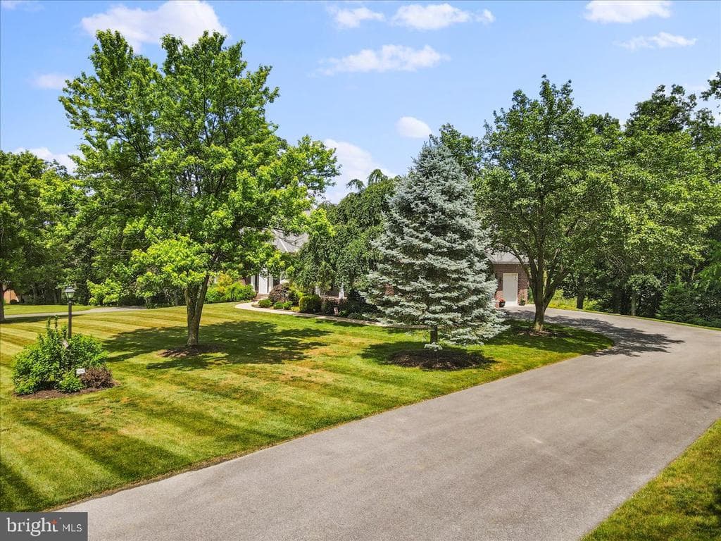Property photo #22 for 934 Samerica Dr, Chambersburg, PA 17202