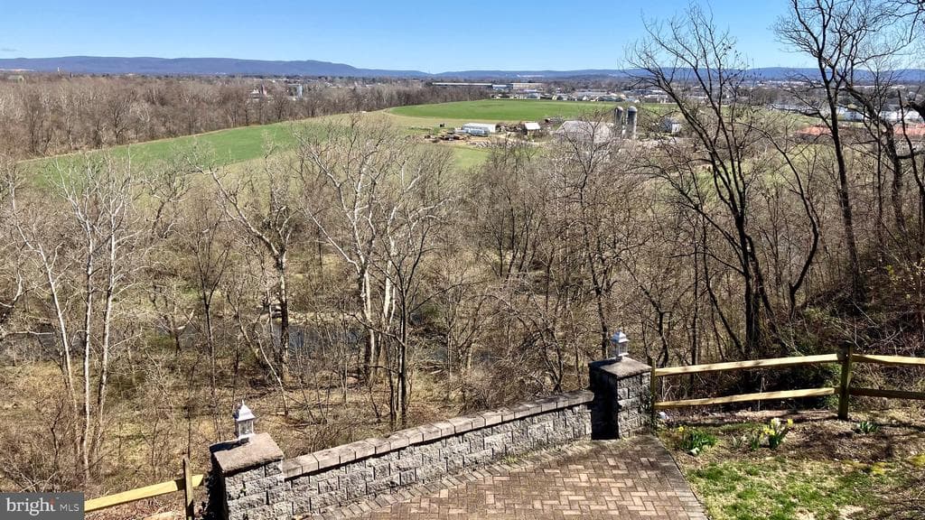 Property photo #96 for 934 Samerica Dr, Chambersburg, PA 17202