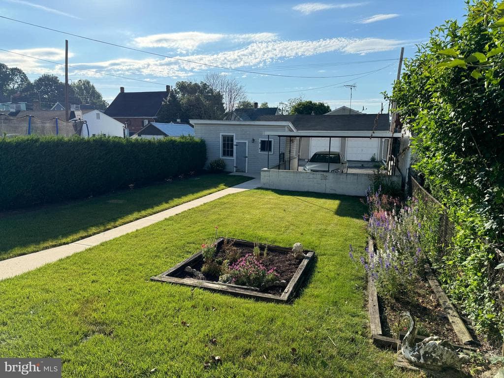 Property photo #5 for 127 Fairview Ave, Waynesboro, PA 17268