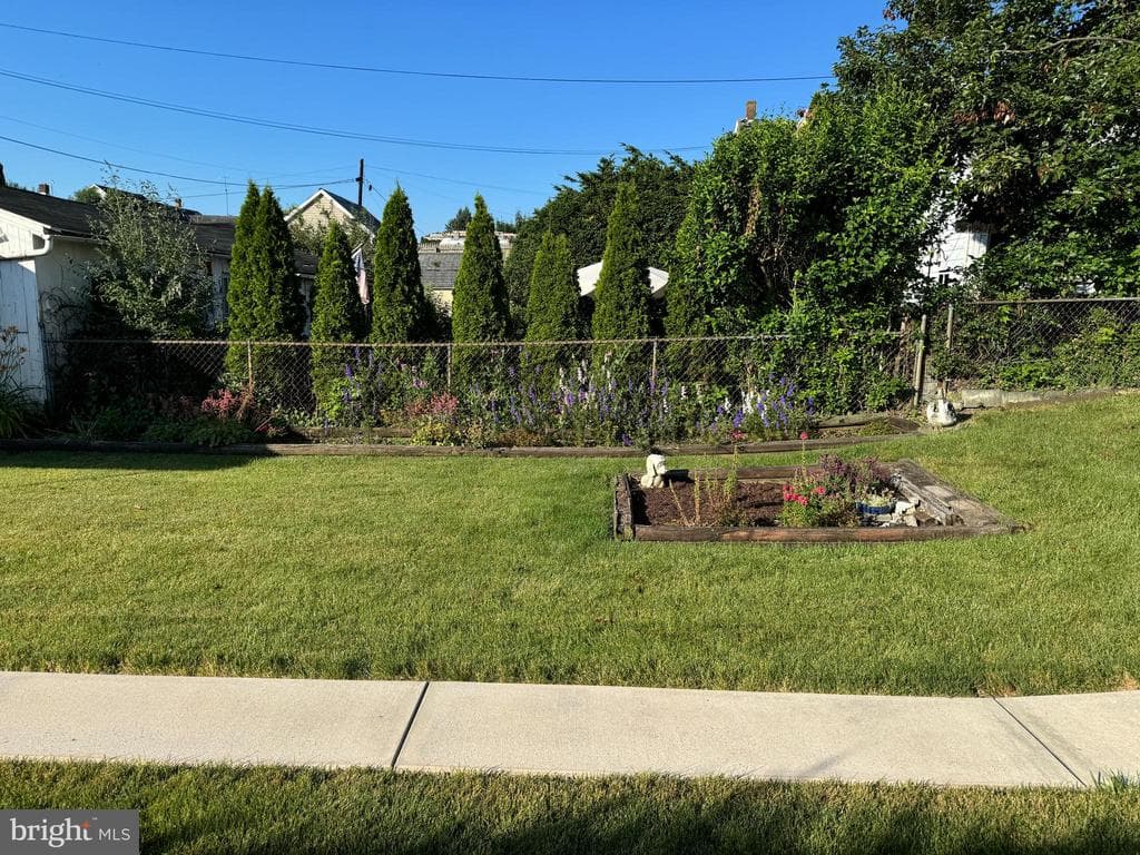 Property photo #9 for 127 Fairview Ave, Waynesboro, PA 17268