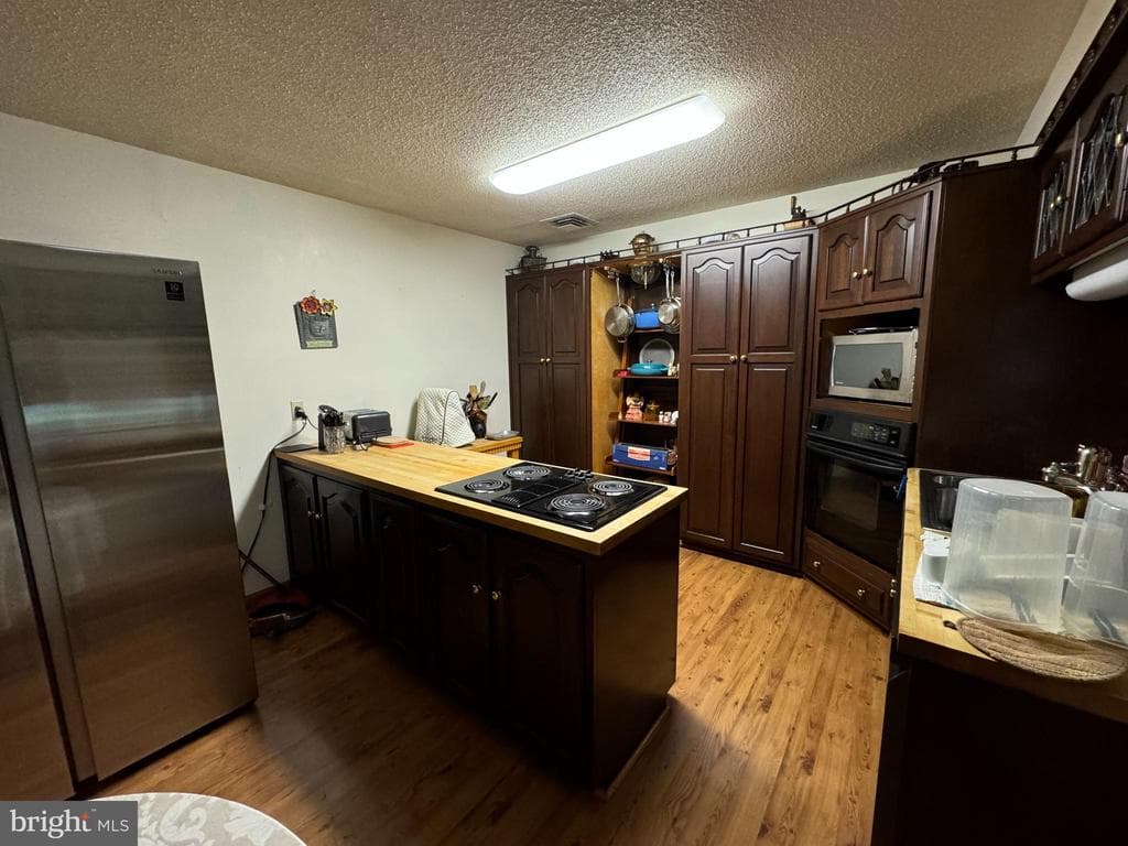 Property photo #12 for 13902 Blue Mountain Dr, Maugansville, MD 21767