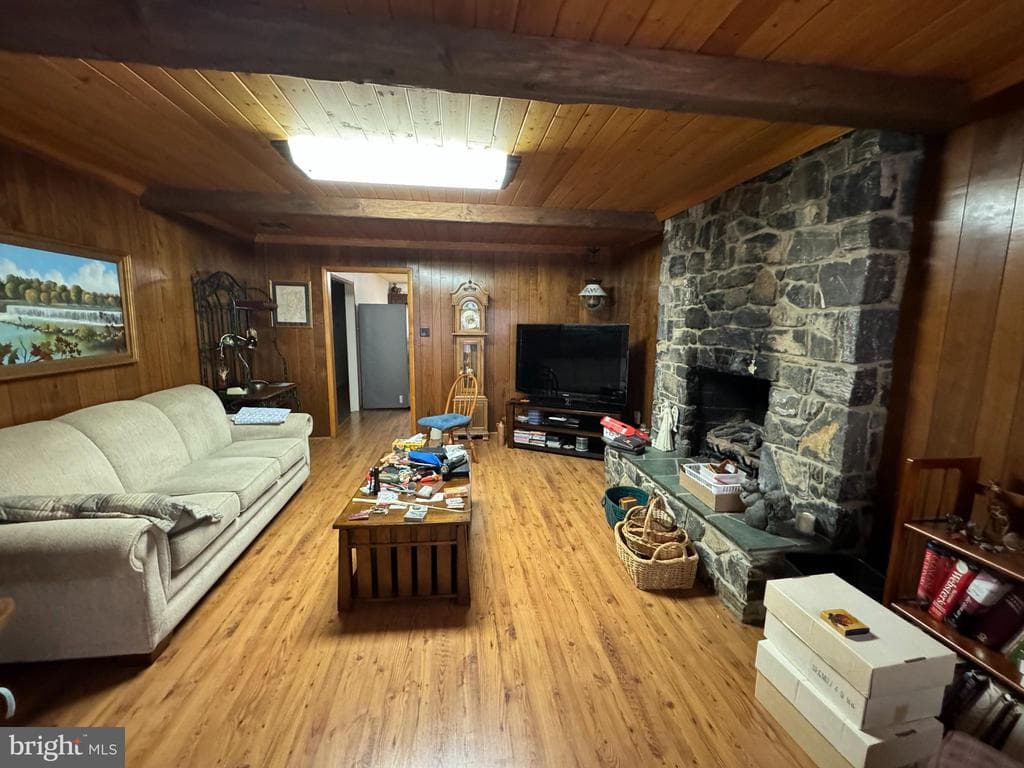 Property photo #16 for 13902 Blue Mountain Dr, Maugansville, MD 21767