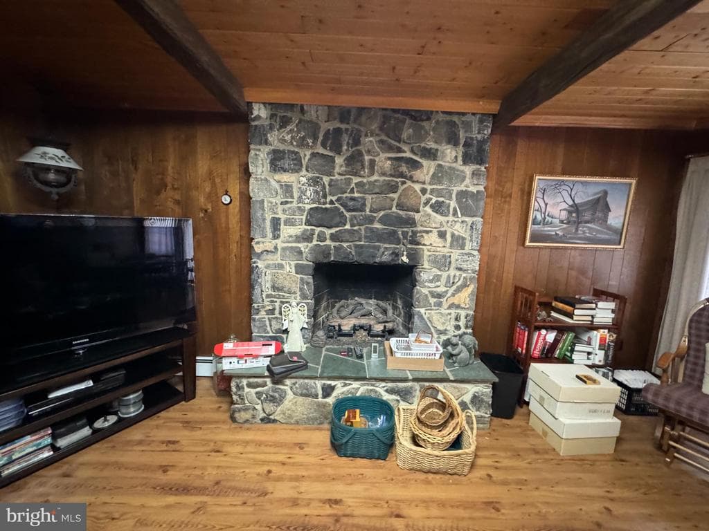 Property photo #17 for 13902 Blue Mountain Dr, Maugansville, MD 21767