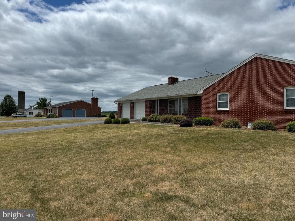 Property photo #4 for 6733 Molly Pitcher Hwy, Chambersburg, PA 17202