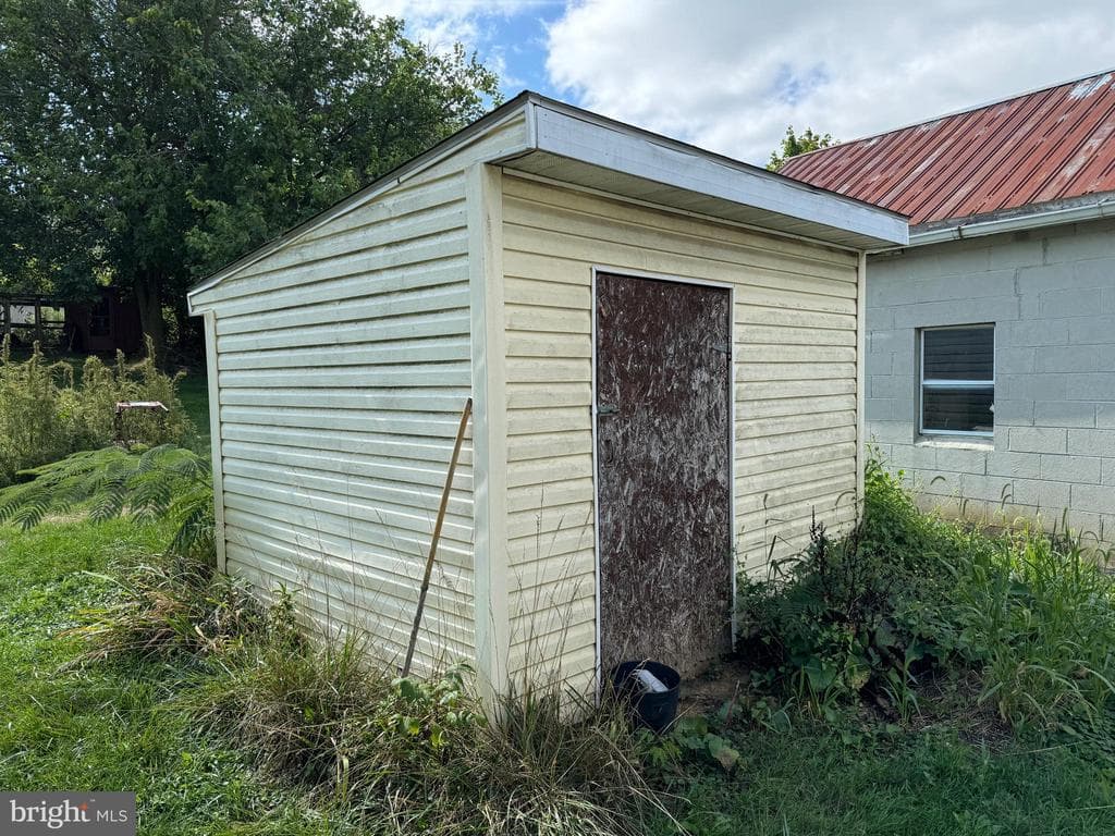 Property photo #11 for 7140 Slabtown Rd, Waynesboro, PA 17268