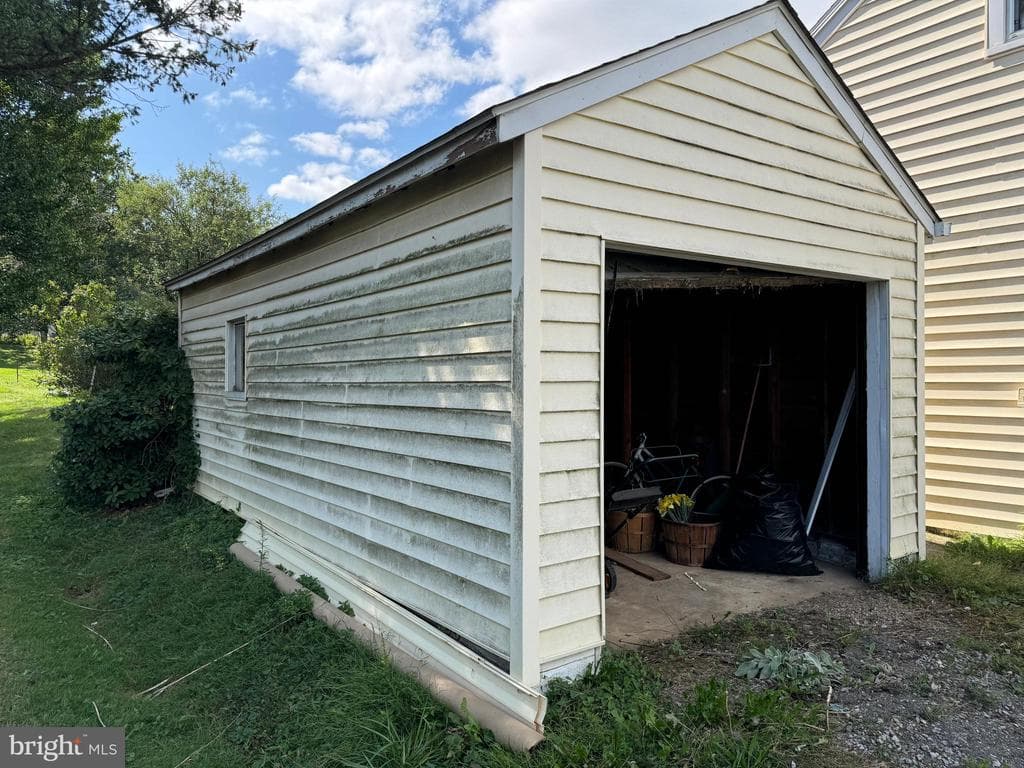 Property photo #5 for 7140 Slabtown Rd, Waynesboro, PA 17268