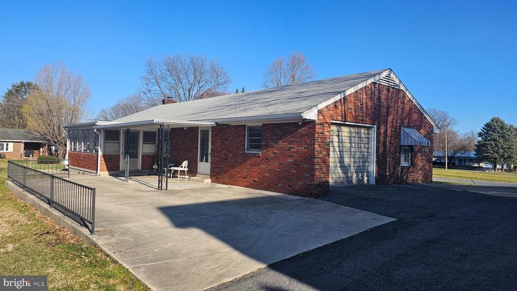 Property photo #3 for 204 Walnut St, Greencastle, PA 17225