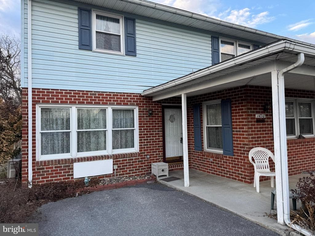 Property photo #2 for 14710 Sherwood Dr, Greencastle, PA 17225