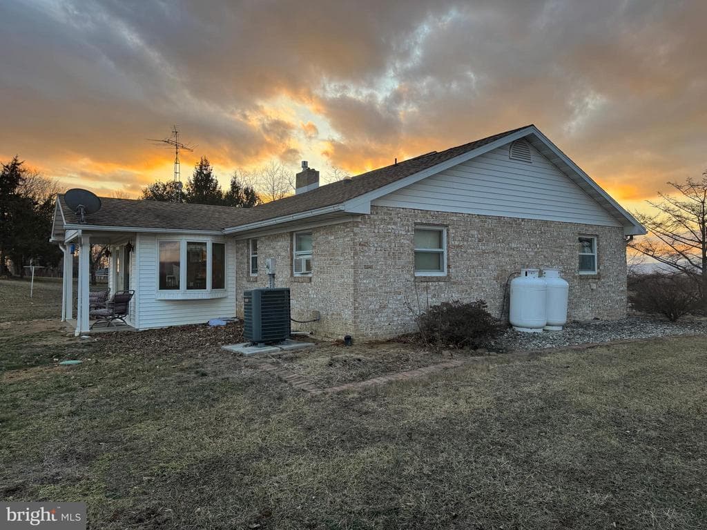 Property photo #4 for 928 Baltimore Road, Shippensburg, PA 17257
