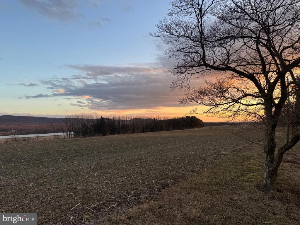 Property photo #6 for 928 Baltimore Road, Shippensburg, PA 17257
