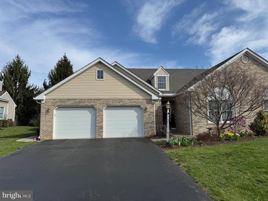 Property photo #1 for 18814 Dover Drive, Hagerstown, MD 21742