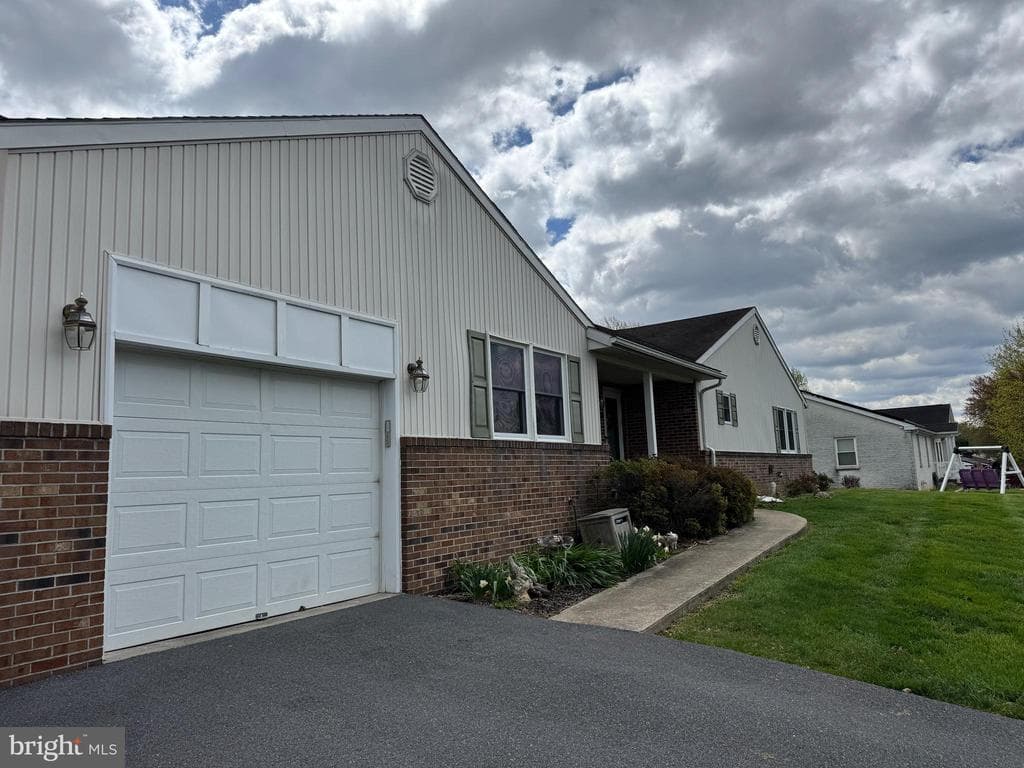 Property photo #13 for 13929 Green Mountain Drive, Maugansville, MD 21767