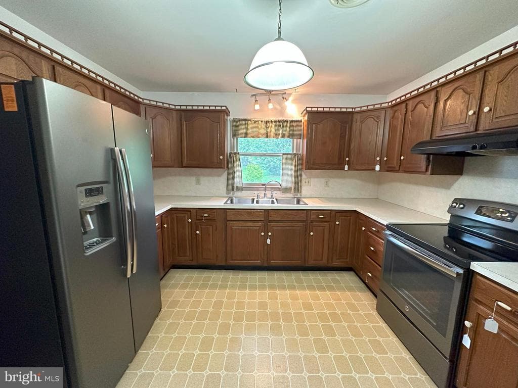 Property photo #40 for 13929 Green Mountain Drive, Maugansville, MD 21767