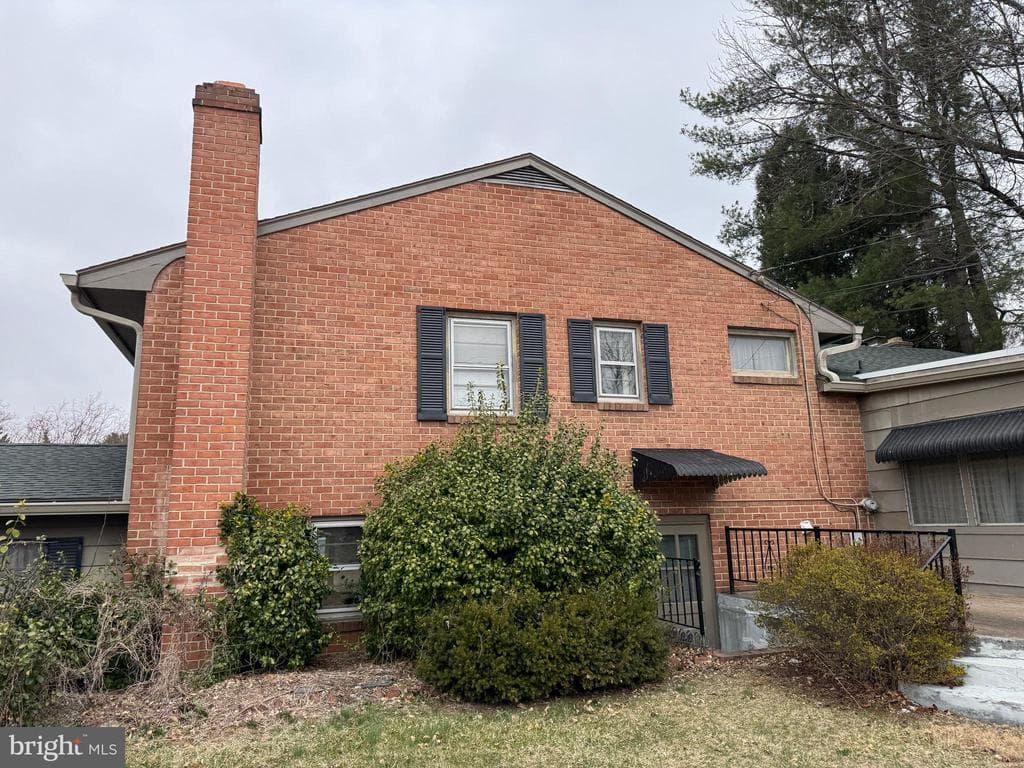 Property photo #5 for 16601 Johnson Dr, Williamsport, MD 21795