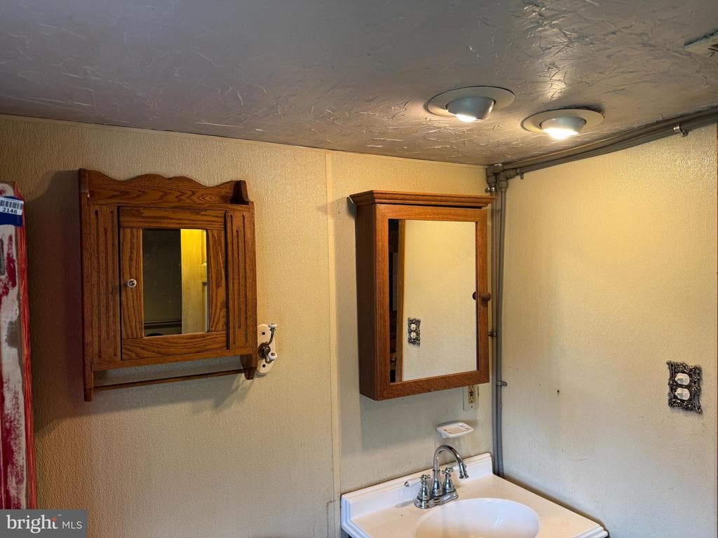 Property photo #25 for 35 Hunterstown Hampton Rd, Gettysburg, PA 17325