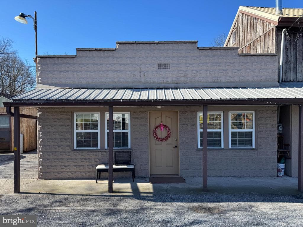 Property photo #3 for 35 Hunterstown Hampton Rd, Gettysburg, PA 17325
