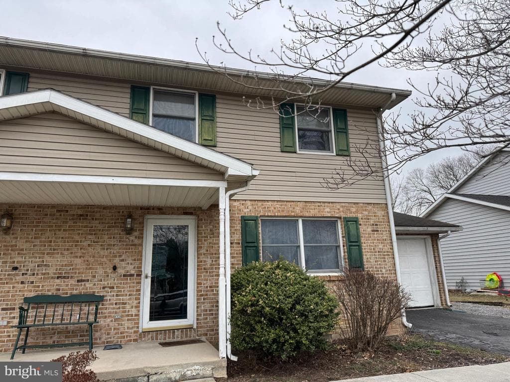 Property photo #2 for 14788 Sherwood Drive, Greencastle, PA 17225