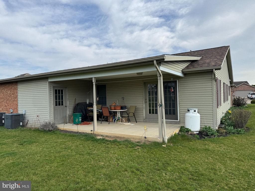 Property photo #10 for 74 Homestead Dr, Greencastle, PA 17225