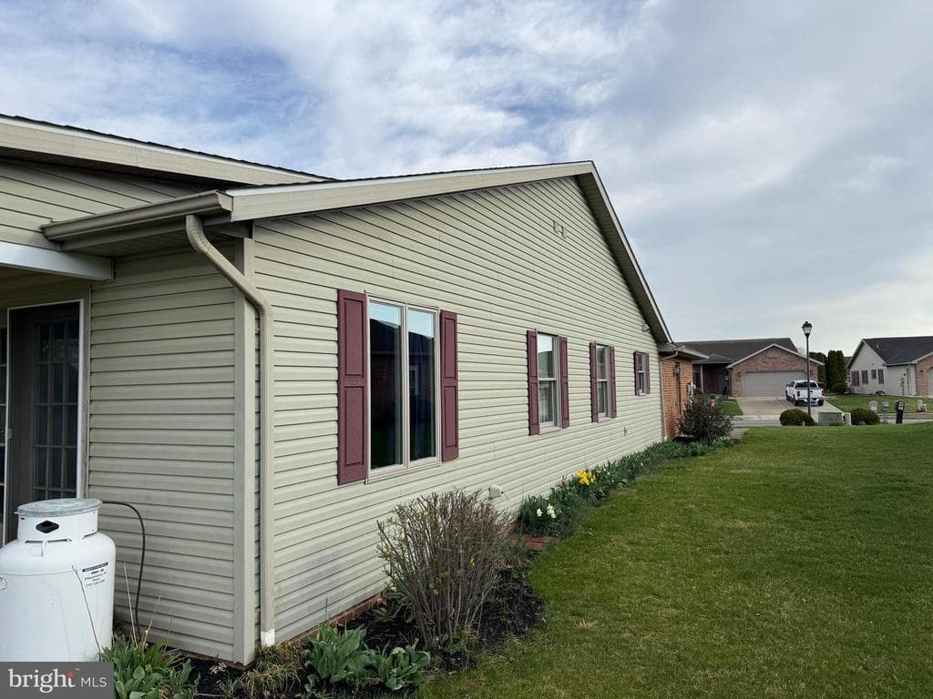 Property photo #9 for 74 Homestead Dr, Greencastle, PA 17225