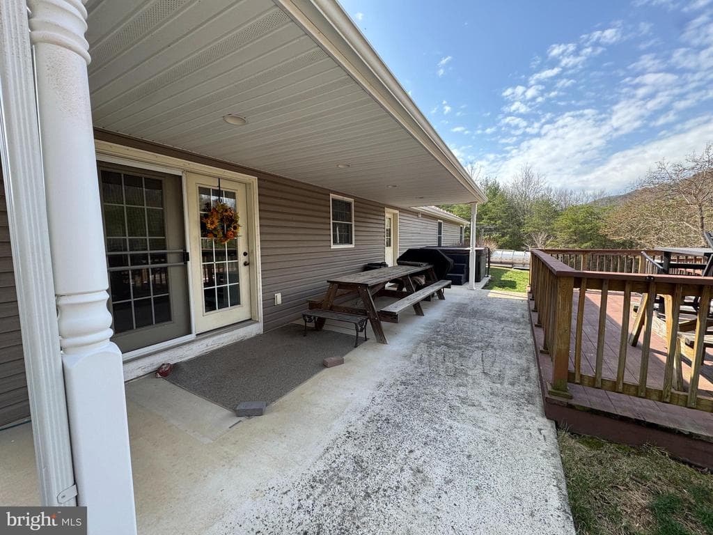 Property photo #3 for 11749 Town Creek Rd NE, Flintstone, MD 21530