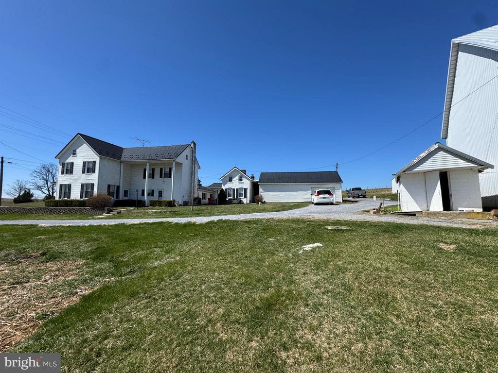Property photo #6 for 1423 Mason Dixon Rd, Greencastle, PA 17225