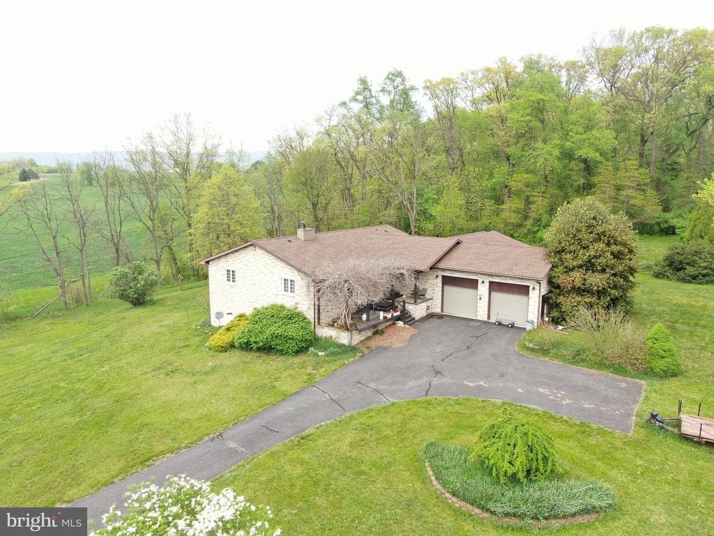 Property photo #1 for 15004 Burnt Mill Rd, Shippensburg, PA 17257