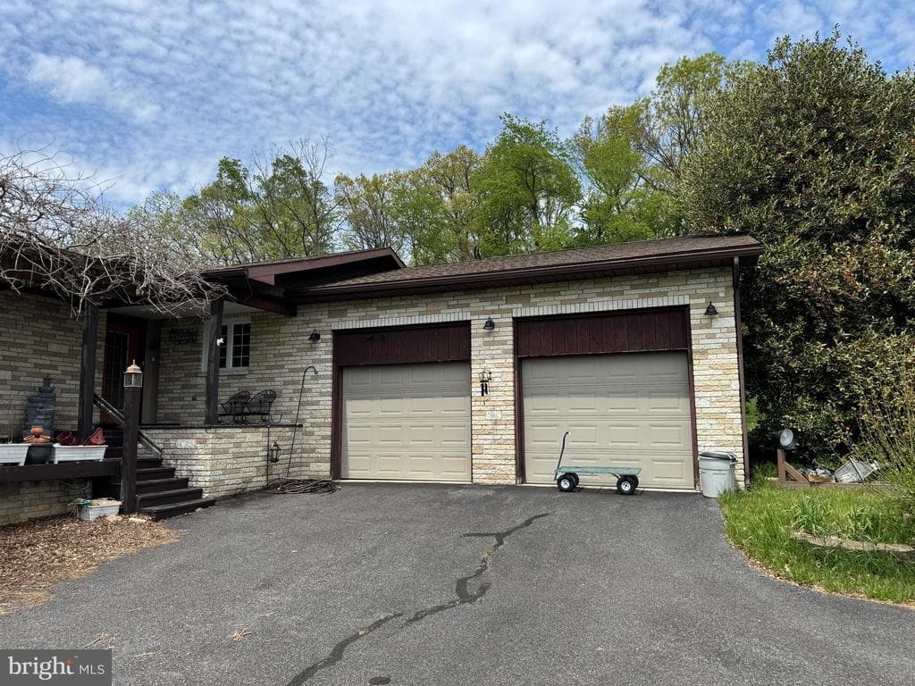 Property photo #22 for 15004 Burnt Mill Rd, Shippensburg, PA 17257