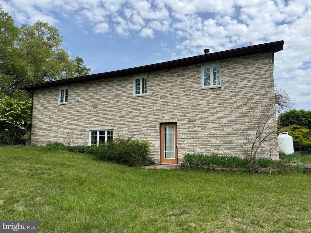 Property photo #26 for 15004 Burnt Mill Rd, Shippensburg, PA 17257