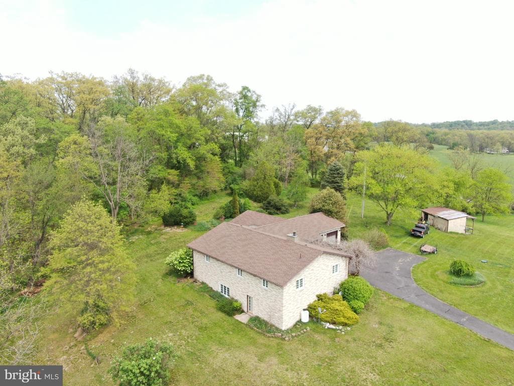 Property photo #4 for 15004 Burnt Mill Rd, Shippensburg, PA 17257