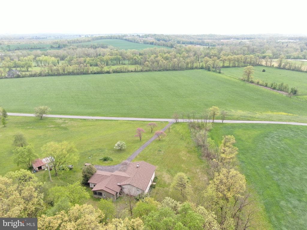 Property photo #7 for 15004 Burnt Mill Rd, Shippensburg, PA 17257
