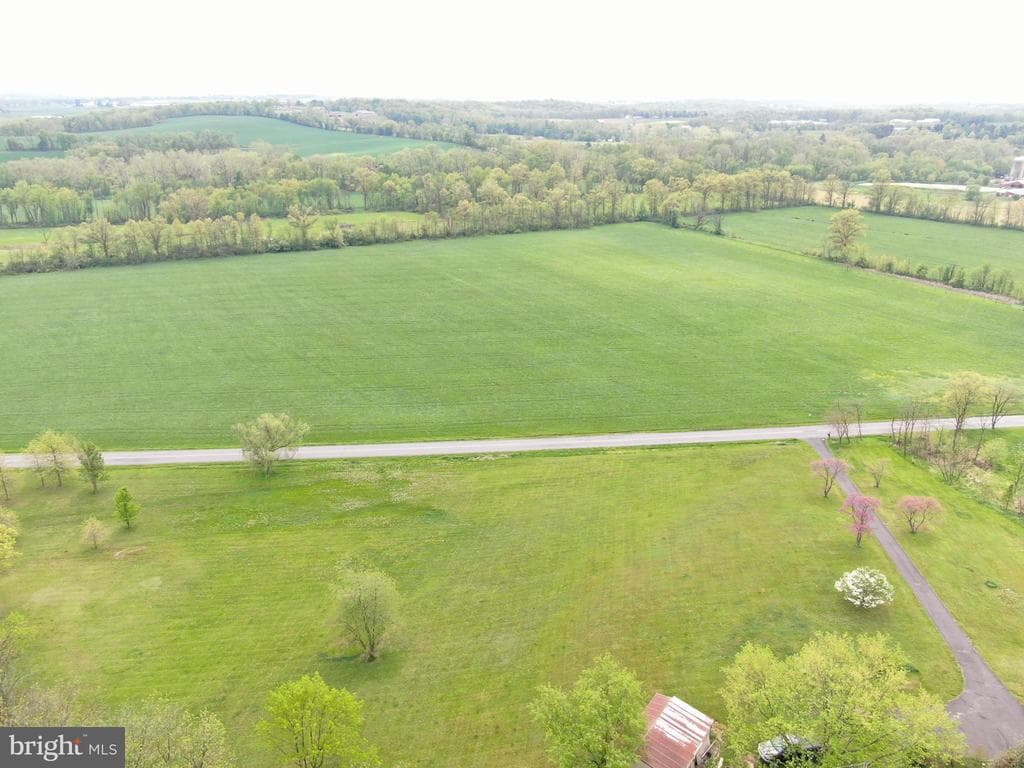 Property photo #9 for 15004 Burnt Mill Rd, Shippensburg, PA 17257