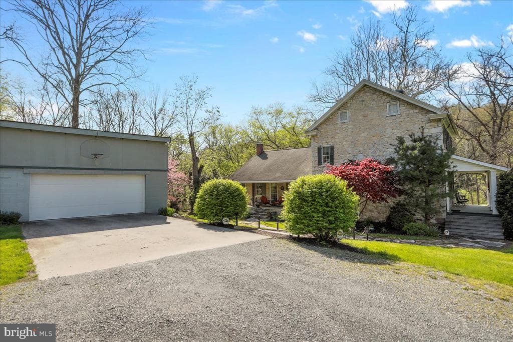 Property photo #4 for 13943 Anthony Hwy, Waynesboro, PA 17268