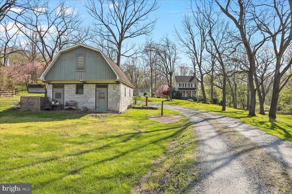 Property photo #7 for 13943 Anthony Hwy, Waynesboro, PA 17268