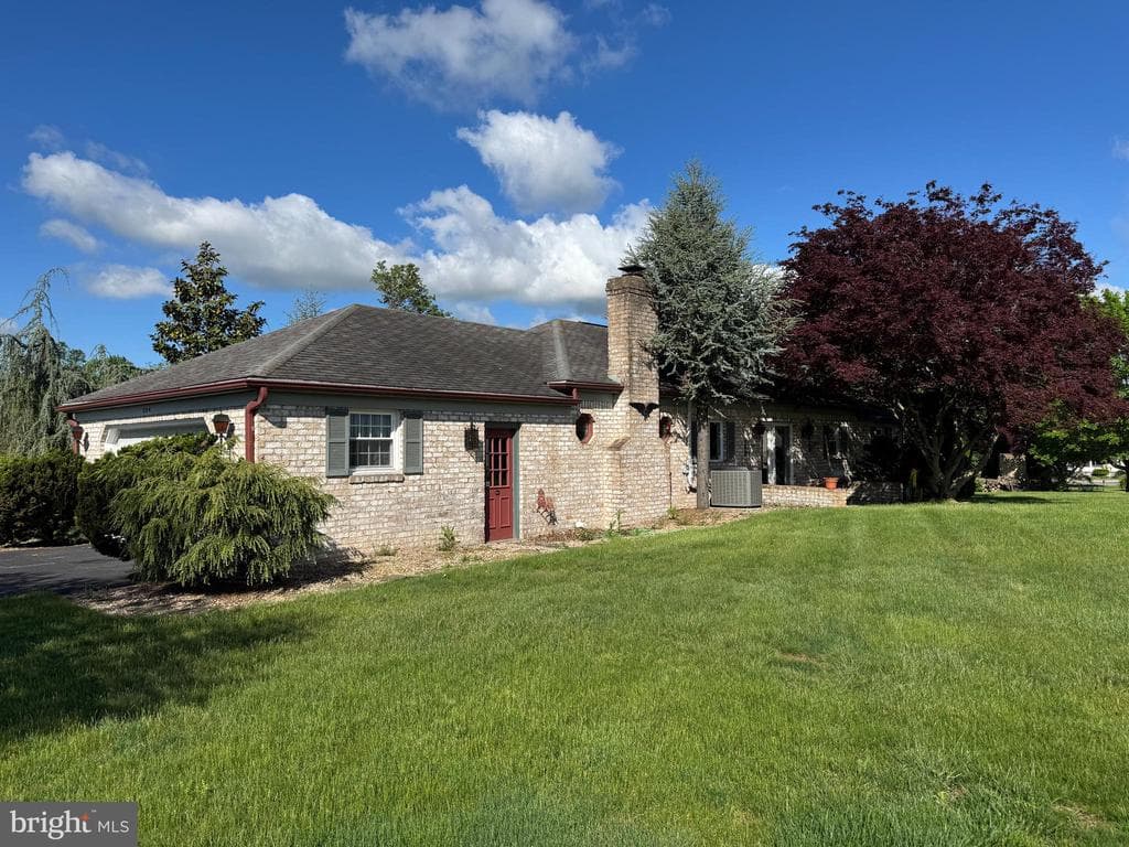 Property photo #11 for 204 Moss Spring Ave, Greencastle, PA 17225