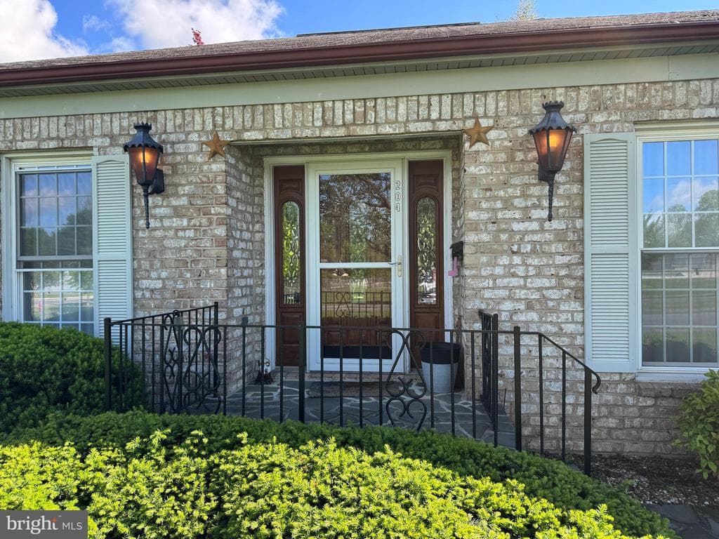 Property photo #5 for 204 Moss Spring Ave, Greencastle, PA 17225