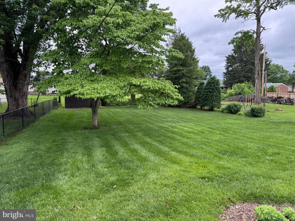 Property photo #11 for 17317 Amber Drive, Hagerstown, MD 21740