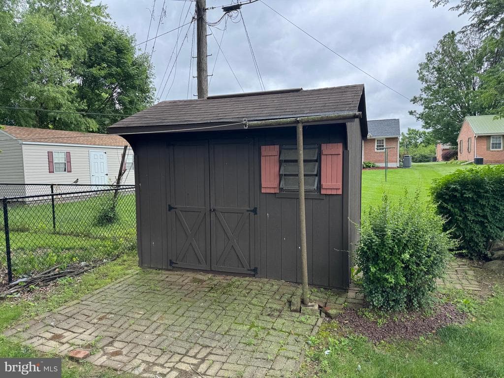 Property photo #12 for 17317 Amber Drive, Hagerstown, MD 21740