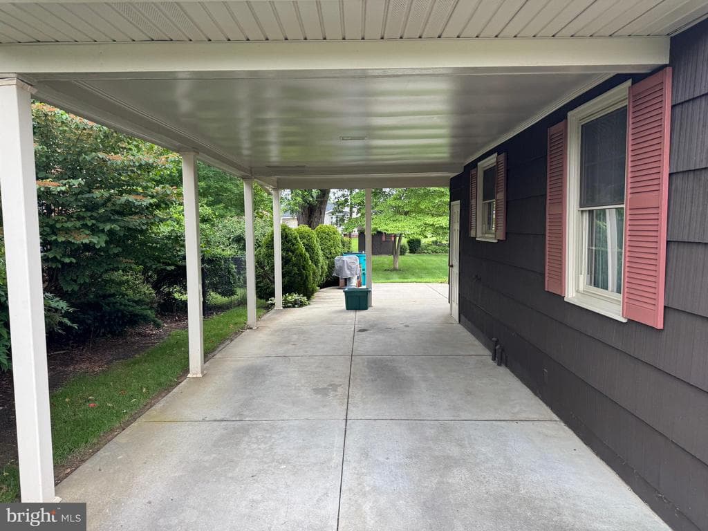 Property photo #8 for 17317 Amber Drive, Hagerstown, MD 21740